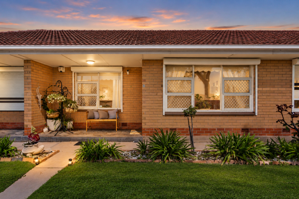 2/214 Findon Rd, Findon, SA 5023