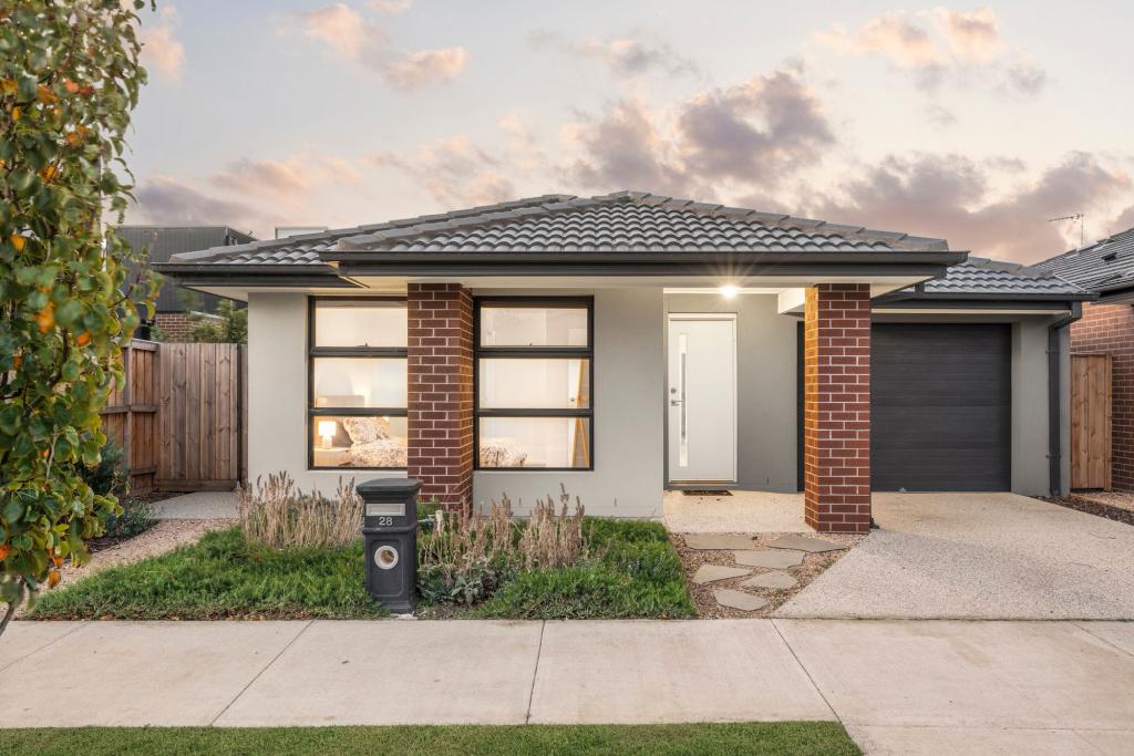 28 Holley Cres, Armstrong Creek, VIC 3217