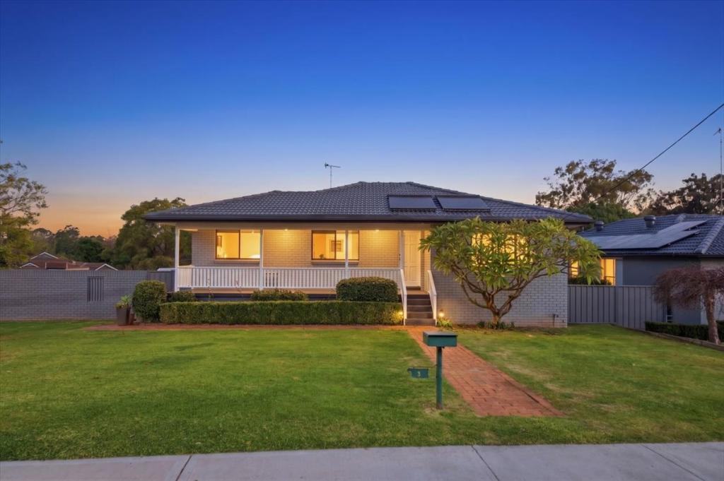 5 Ulmarra Ave, Camden South, NSW 2570