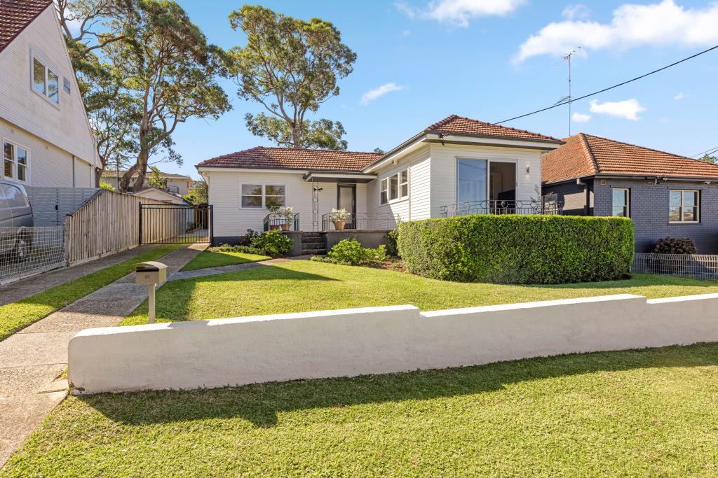 25 WONGA RD, YOWIE BAY, NSW 2228