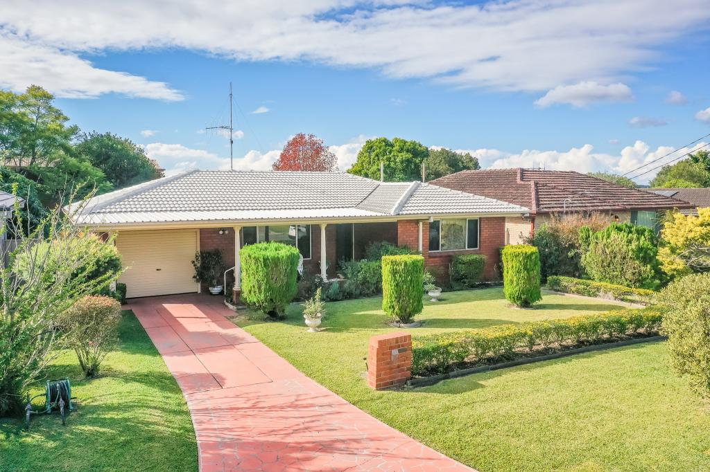 10 HIBISCUS CL, TAREE, NSW 2430