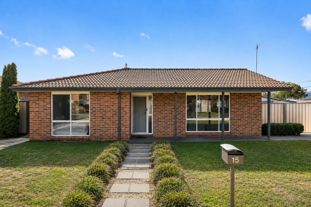 15 Bucknel Cct, Isabella Plains, ACT 2905