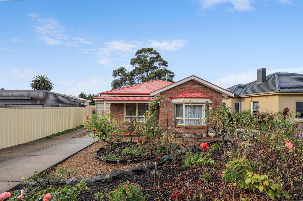 2 Swain Rd, Victor Harbor, SA 5211
