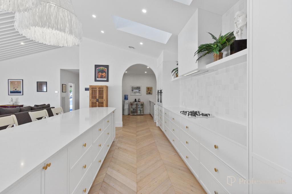 4 Ronald St, Gobbagombalin, NSW 2650