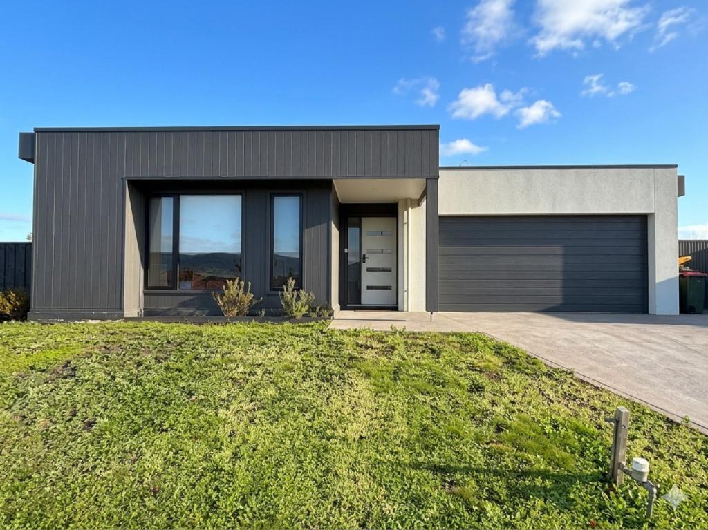 24 Mangrove St, Warragul, VIC 3820