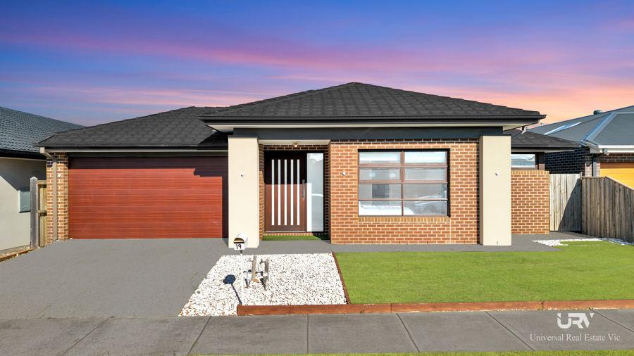 19 Barnato St, Mickleham, VIC 3064