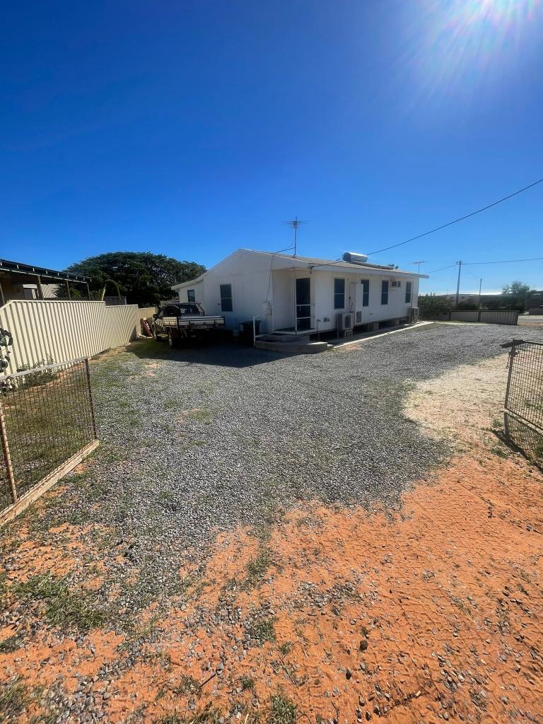 13 Edwards St, Denham, WA 6537
