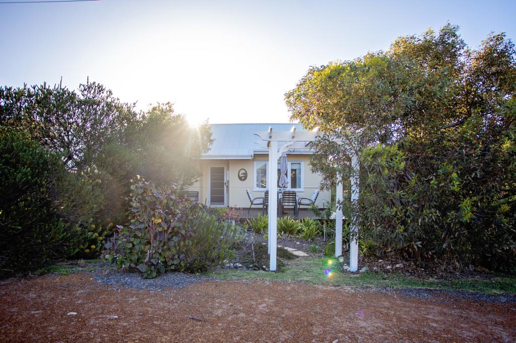 7 FORREST WAY, HOPETOUN, WA 6348