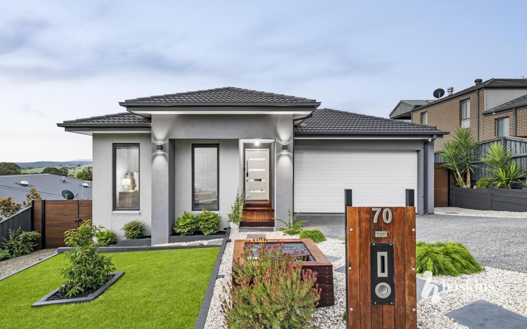 70 Columbia Bvd, Chirnside Park, VIC 3116