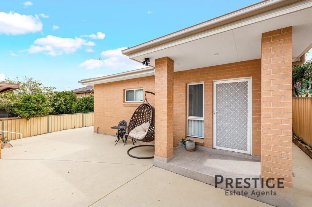 2a Jefferies Pl, Prairiewood, NSW 2176