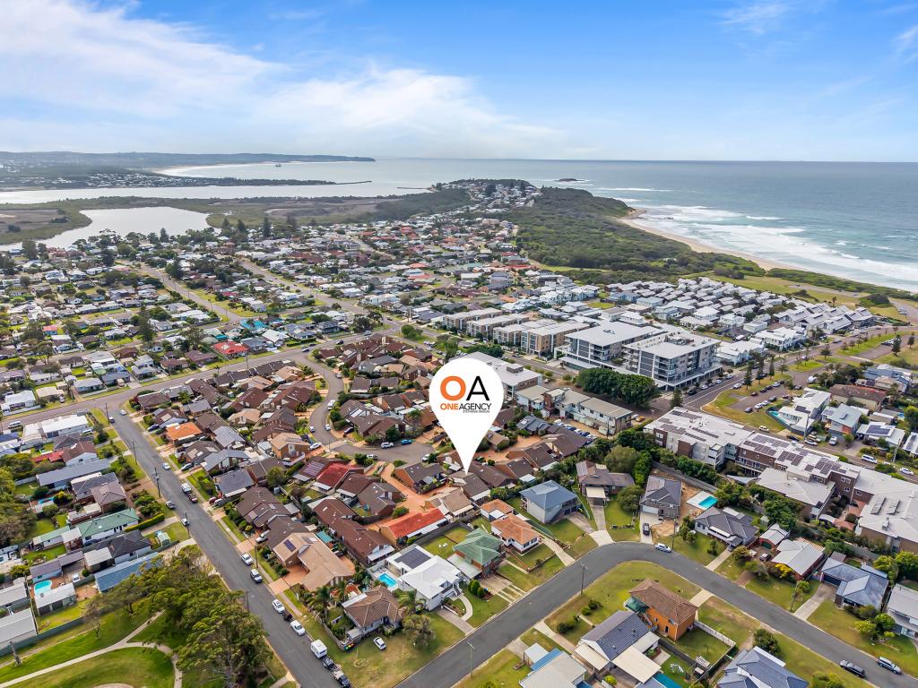 44 TASMAN CT, CAVES BEACH, NSW 2281