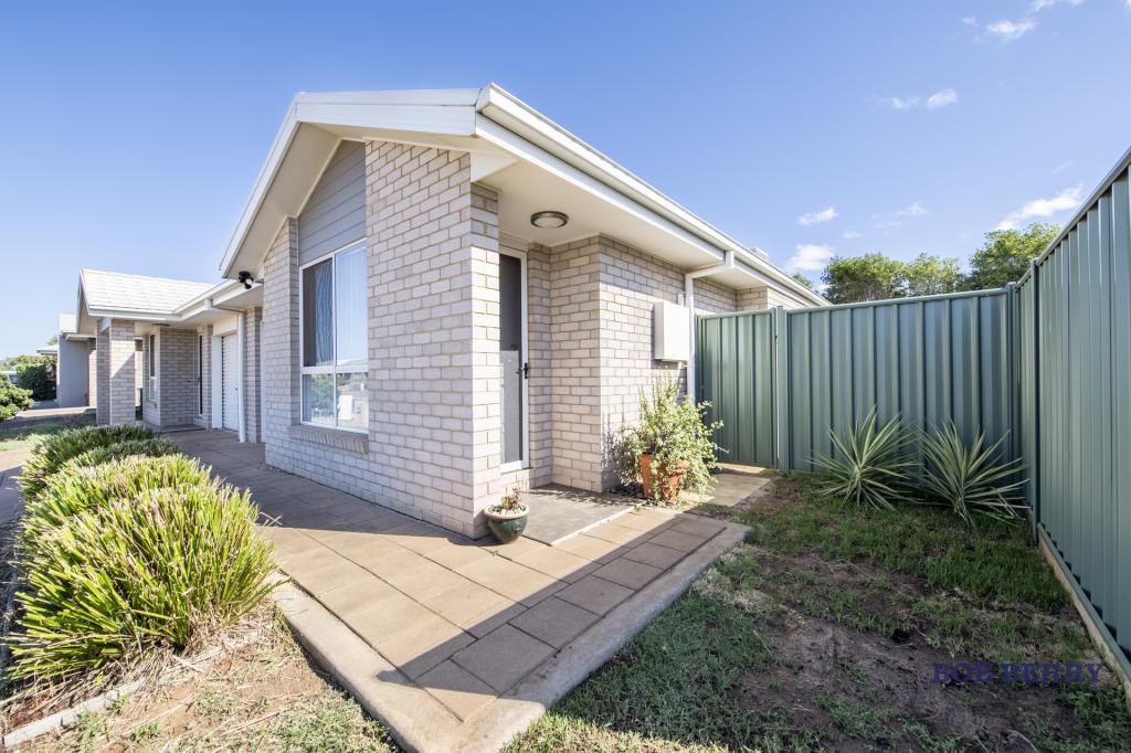 18a Magnolia Bvd, Dubbo, NSW 2830