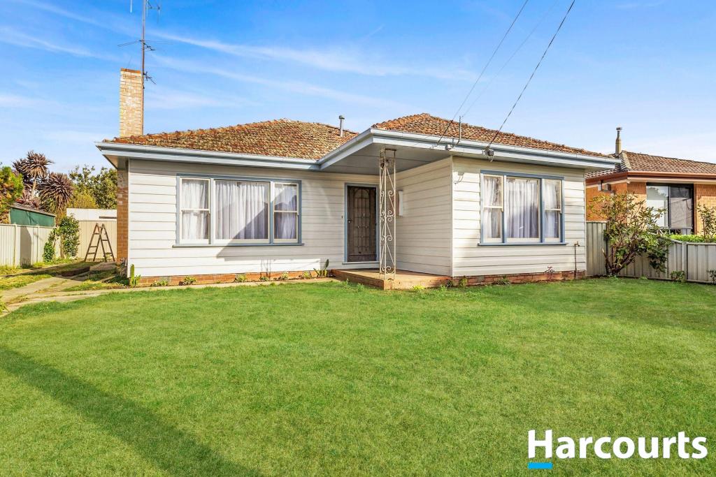 17 Mauger St, Wendouree, VIC 3355