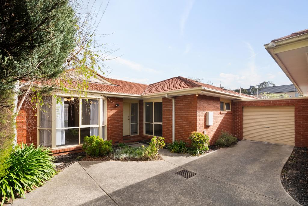 2/10 GLEN RD, GLEN WAVERLEY, VIC 3150