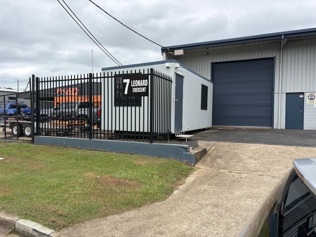 Unit 1 / Building 2/7 Leonard Cres, Brendale, QLD 4500