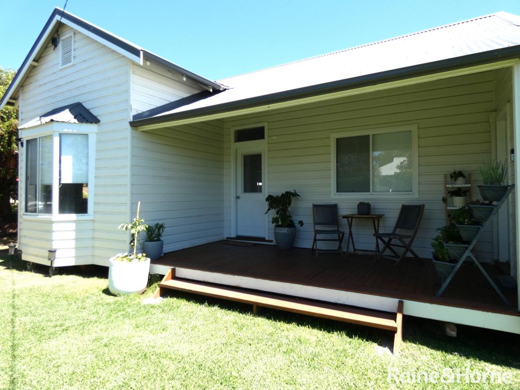 11 Mackenzie St, Moree, NSW 2400