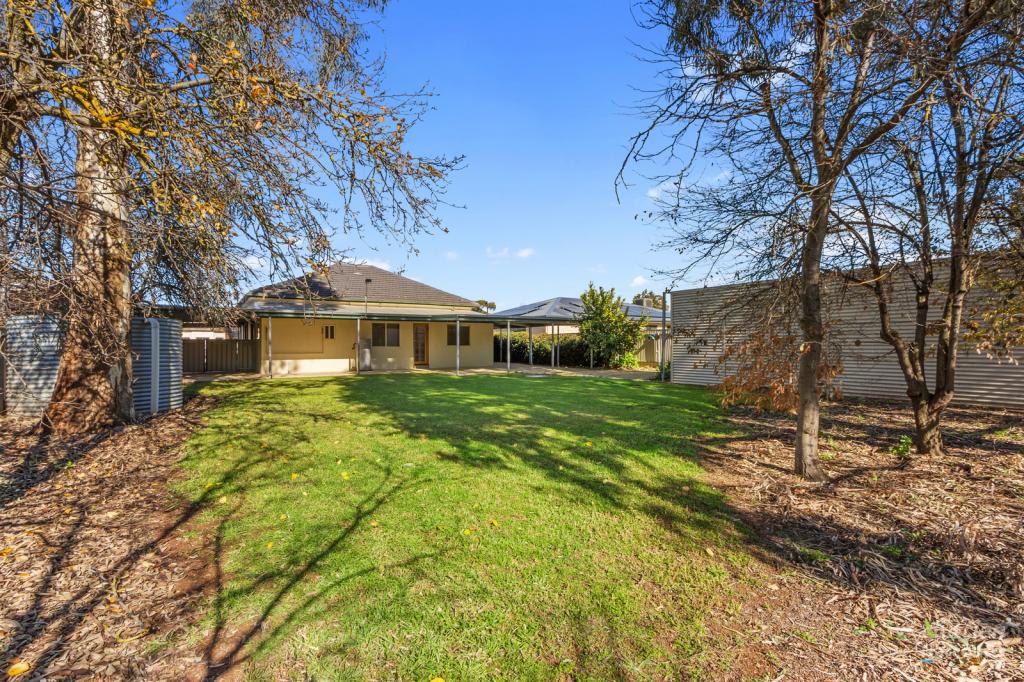 6 Henry St, Auburn, SA 5451