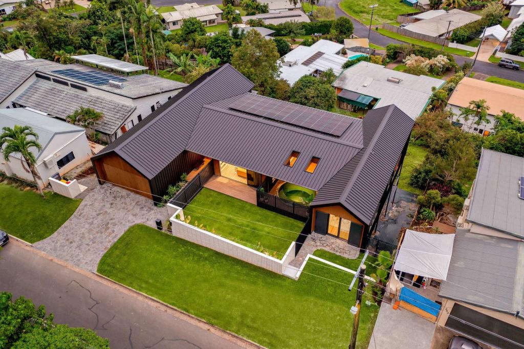 254 Toogood Rd, Bayview Heights, QLD 4868