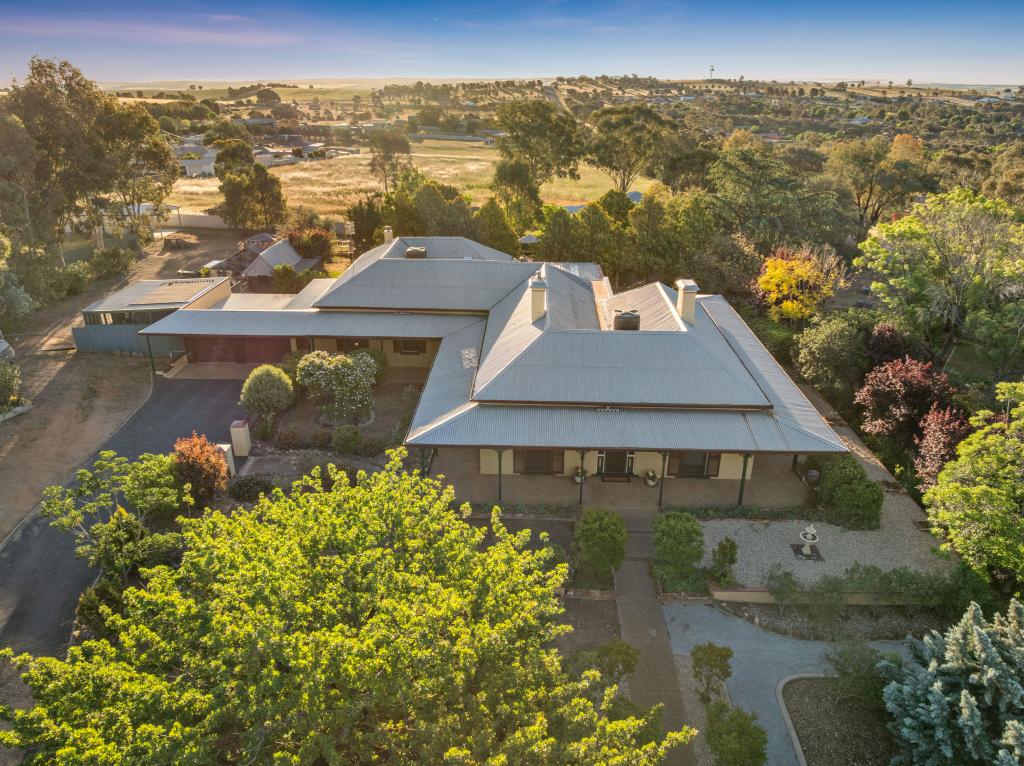 58 KEMP ST, JUNEE, NSW 2663