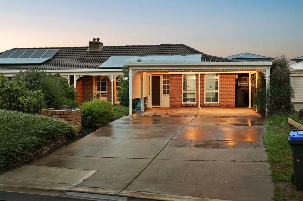 2/2 Anglers Ct, West Lakes Shore, SA 5020