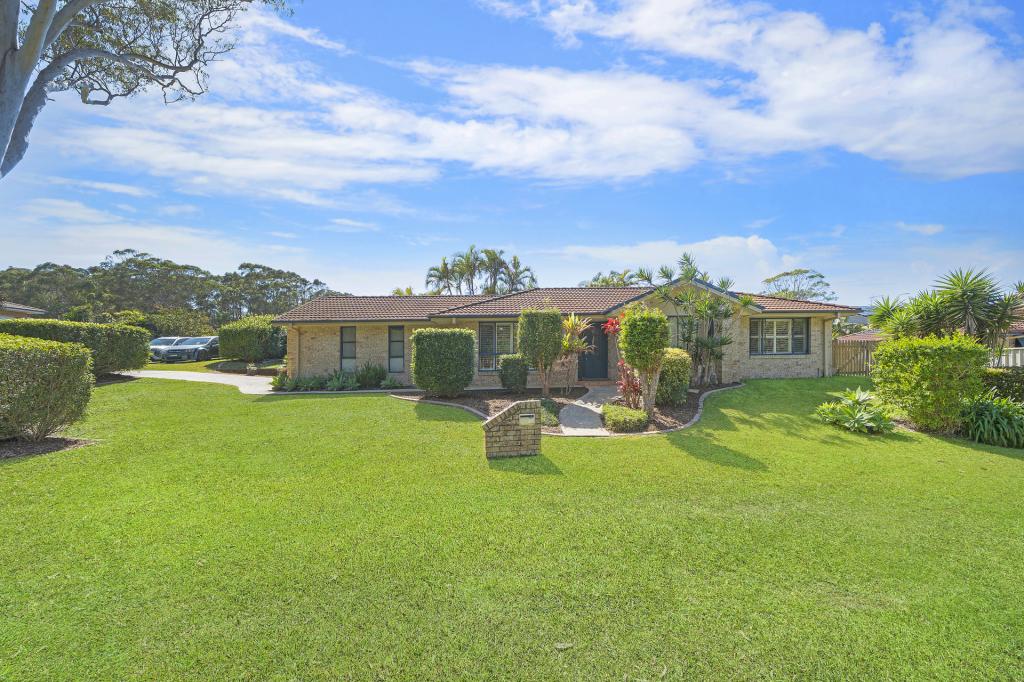 62 Seafront Cct, Bonny Hills, NSW 2445