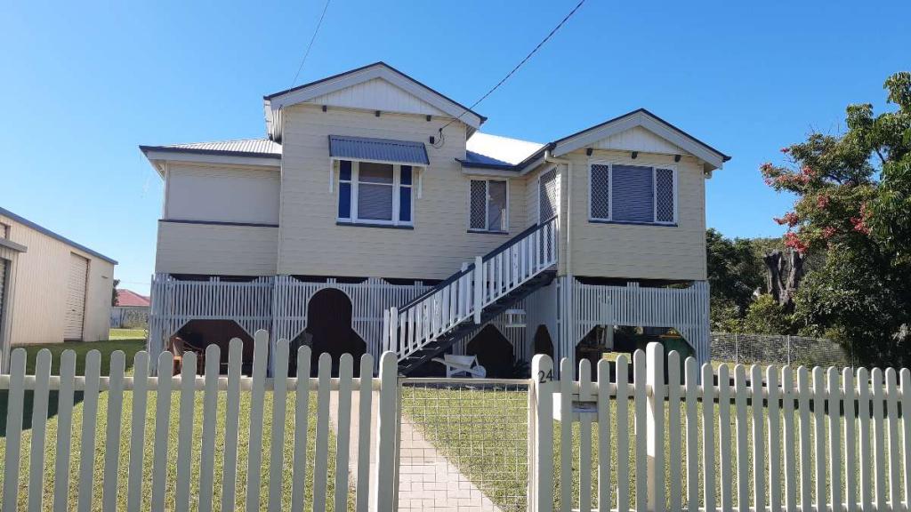 24 Cothill Rd, Booval, QLD 4304