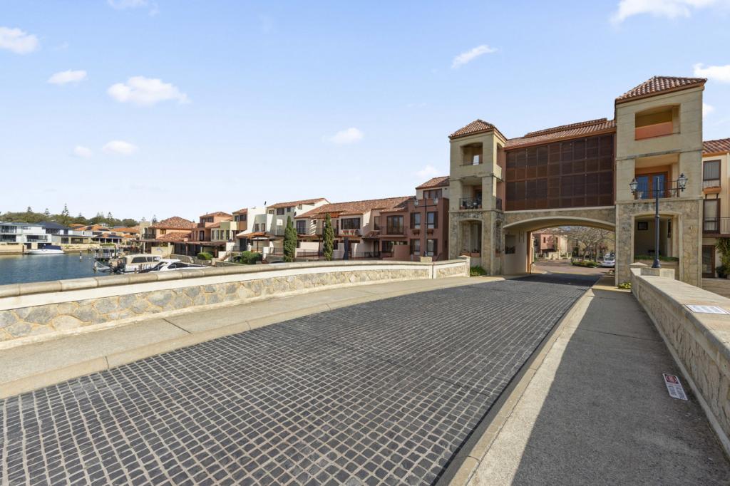 95/18 Port Qys, Wannanup, WA 6210