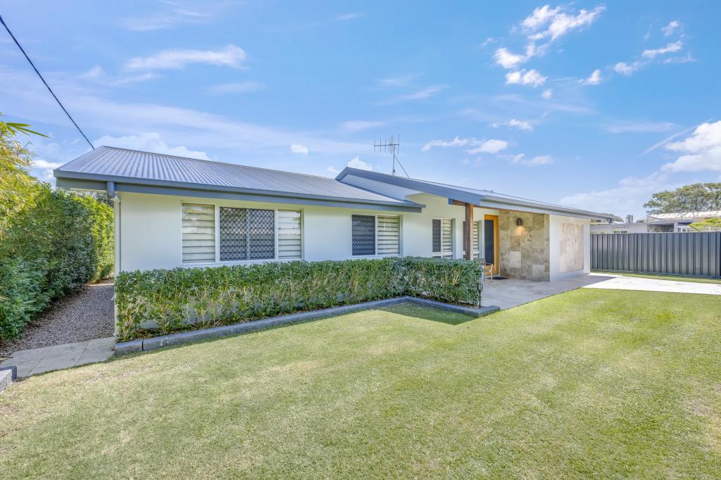 31 Club Ave, Moore Park Beach, QLD 4670