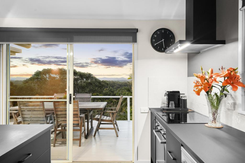 18 Panorama Pde, Scotts Head, NSW 2447