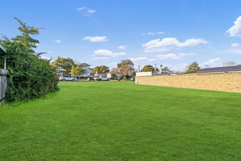 5 Galvin St, Elderslie, NSW 2570