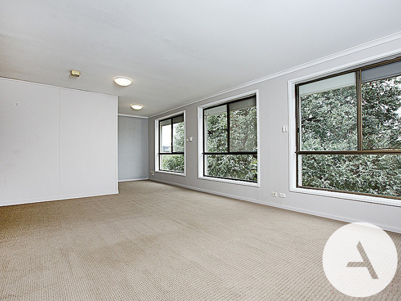 18 Glenorchy St, Lyons, ACT 2606