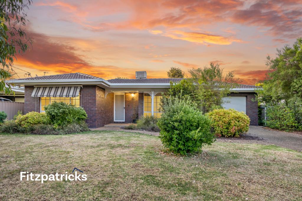 10 Nicholi Cres, Lake Albert, NSW 2650