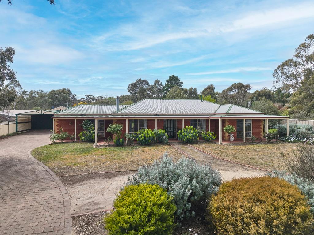 26 Scullys Lane, Heathcote, VIC 3523