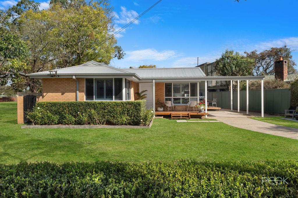 17 & 17A HOLBORROW AVE, HOBARTVILLE, NSW 2753