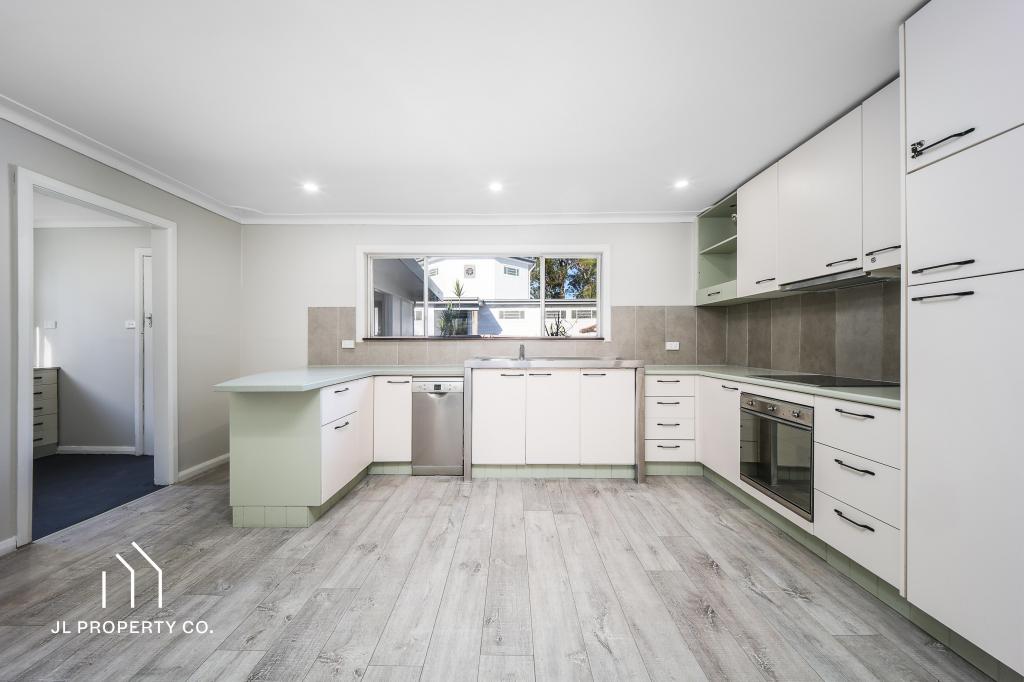 16A GERMAINE AVE, BATEAU BAY, NSW 2261