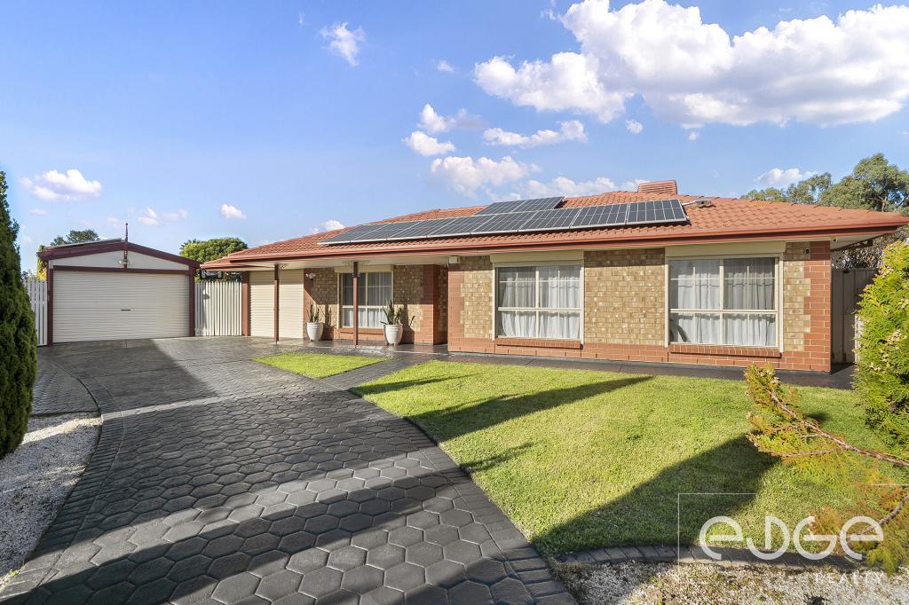 26 Reginald Pde, Craigmore, SA 5114