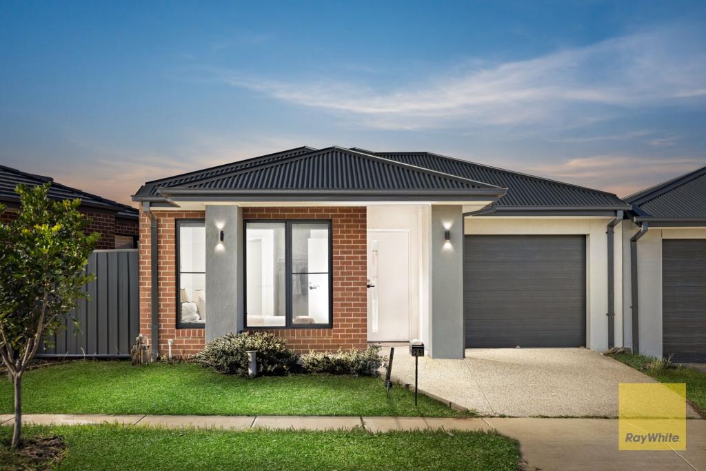 29 MOOMBIL RD, TRUGANINA, VIC 3029