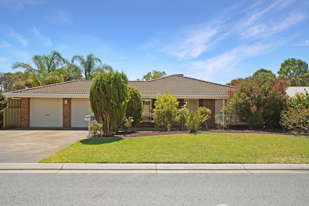 11 OBERON CT, HILLBANK, SA 5112
