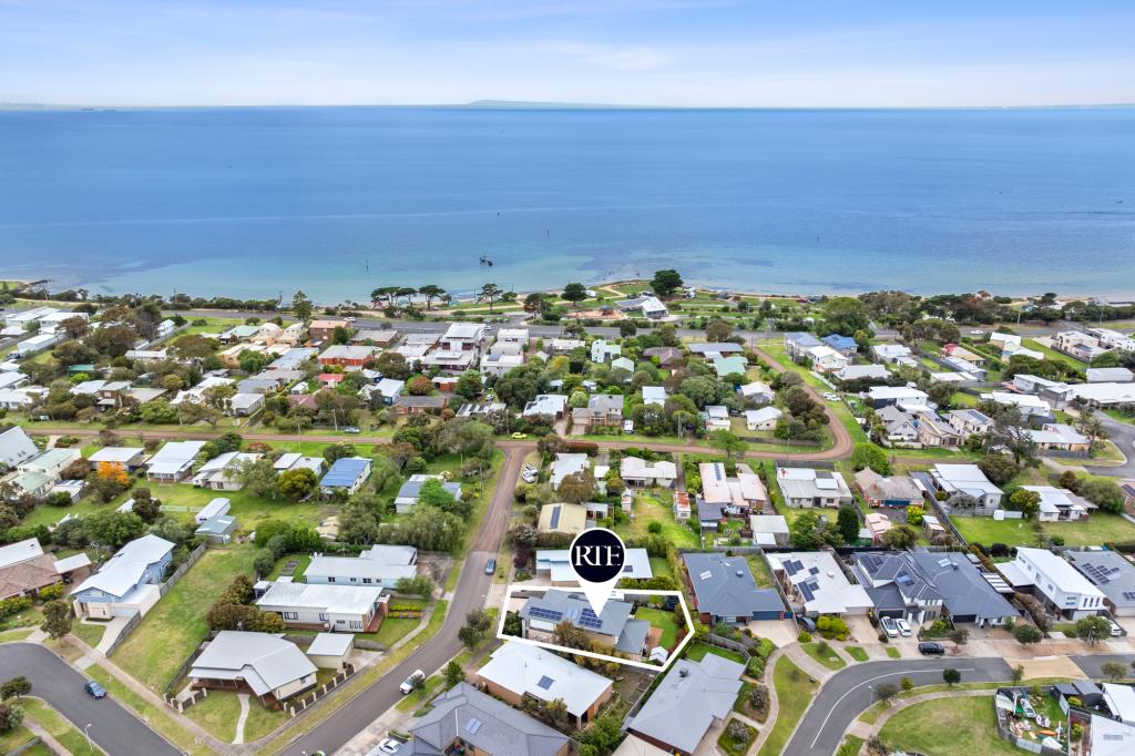 9 Peter St, Indented Head, VIC 3223