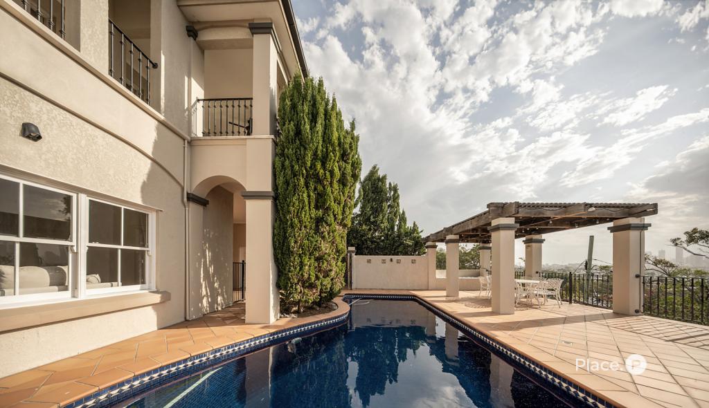 31 Dilkera St, Balmoral, QLD 4171