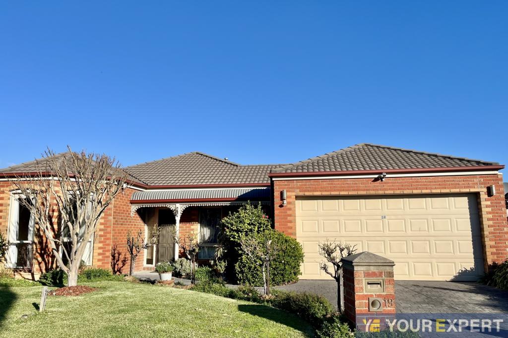 19 Sundial Ct, Berwick, VIC 3806