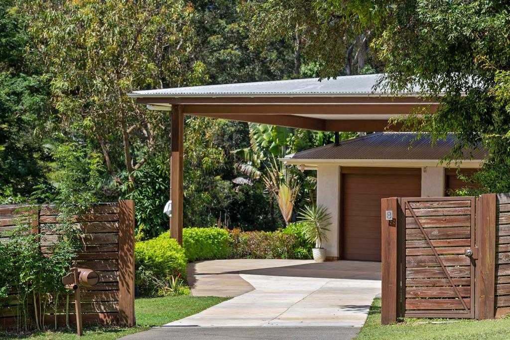 8 LIVISTONA DR, DOONAN, QLD 4562