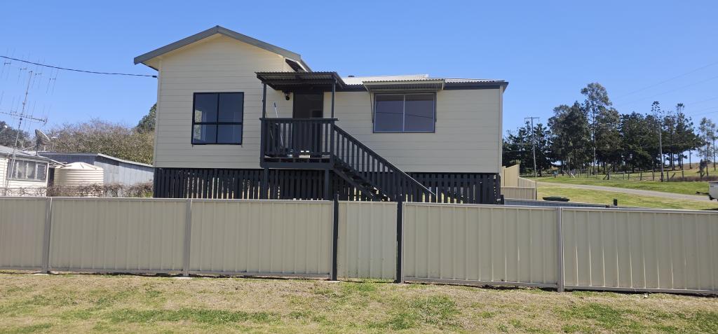 2 Forrest St, Kalpowar, QLD 4630