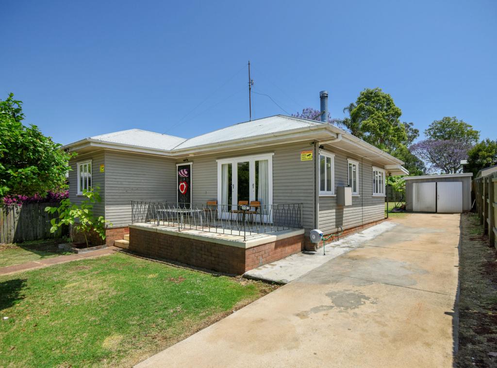 15 Somme St, North Toowoomba, QLD 4350