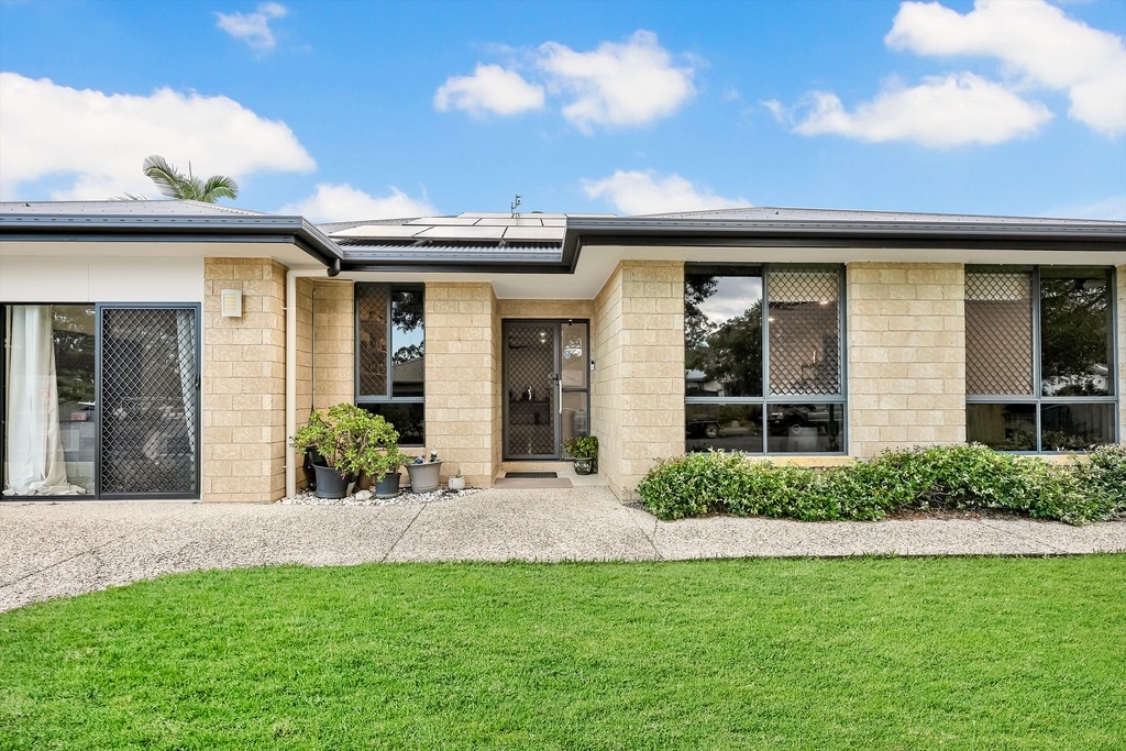 29 Maddock Ave, Mooloolah Valley, QLD 4553