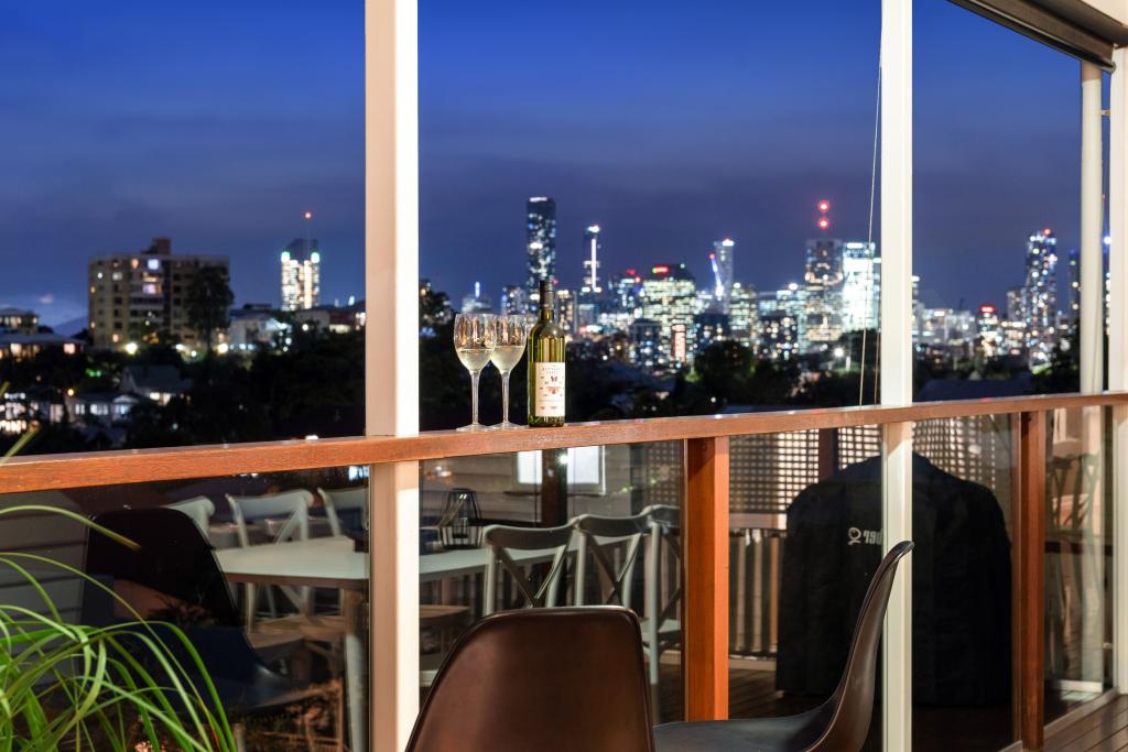 51 Agnew St, Norman Park, QLD 4170