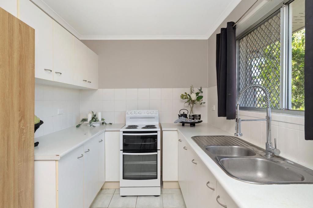 8 Josephine Cres, Rasmussen, QLD 4815