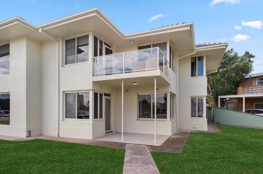 7/11 Adelphi Tce, Glenelg North, SA 5045