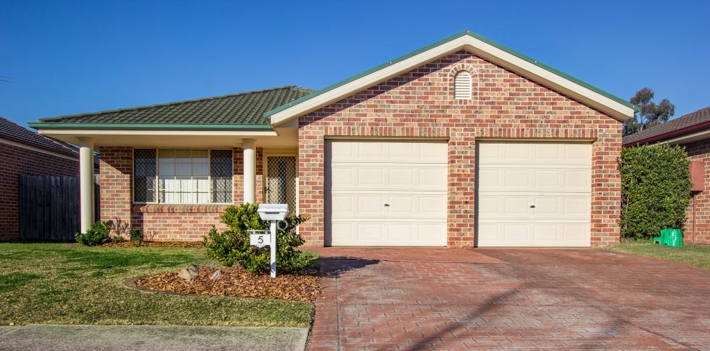 5 Wombeyan Ct, Wattle Grove, NSW 2173