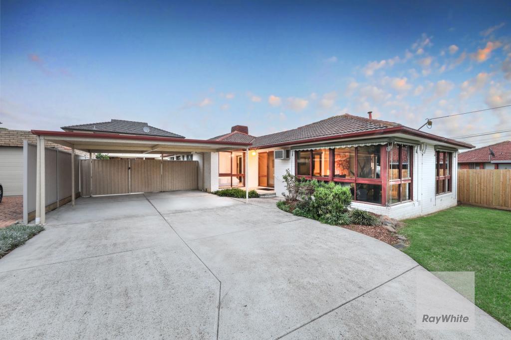 4 Bay Ct, Gladstone Park, VIC 3043
